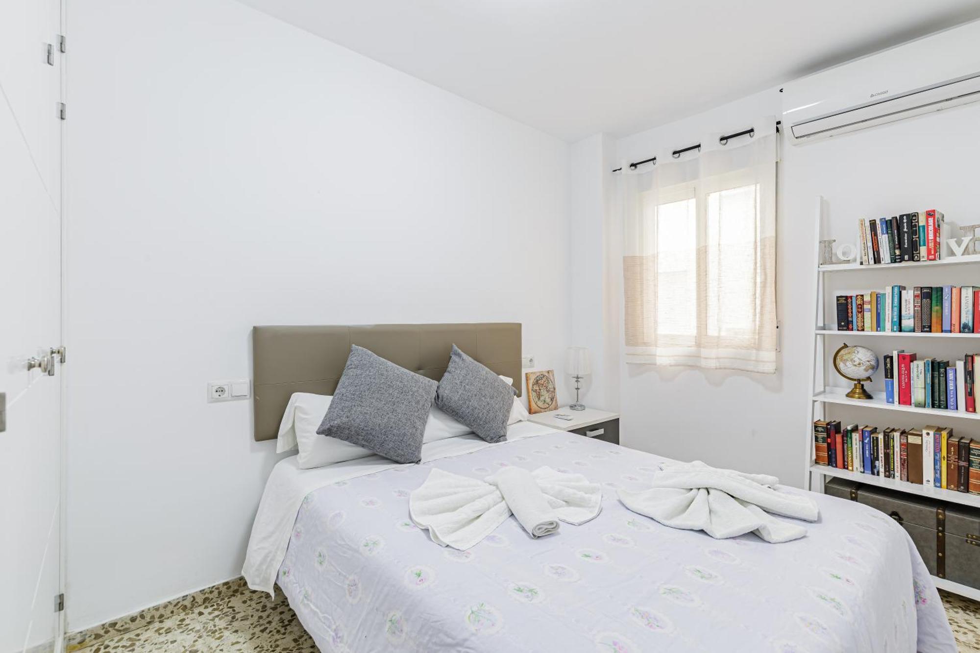 Piso Amplio Cerca Del Centro De Malaga Capital Apartment Exterior photo